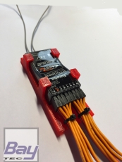 Futaba R7008 / R7108 / R2008 / R3008 / R6106 Empfängerhalterung mit Servokabel Zugentlastung