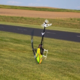 Blade 330 S RTF Basic Heli - Der Blade 330 S-Heli verhilft fortgeschrittenen Piloten durch SAFE- und SMART-Technologie zur nächsten Stufe. Modernste Technologie und modernes Design ermöglichen es jedem mit Heli-Erfahrung seine Fähigkeiten zu erweitern. (c